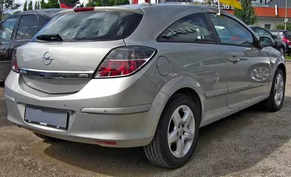 OPEL Astra GTC 1.6dm3 benzyna A-H/C KZ11 1AAAAVEMKM5